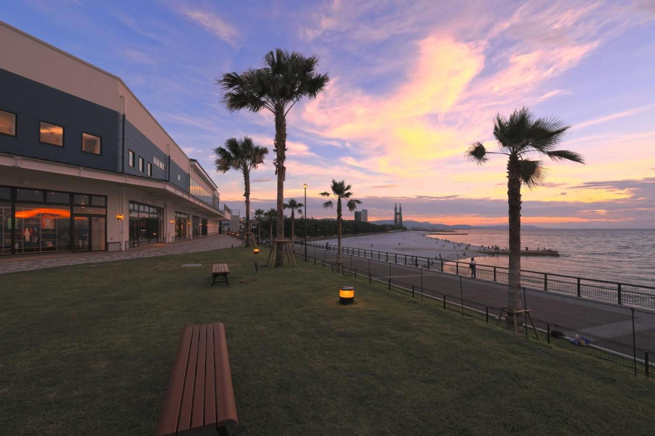 Omo Kansai Airport By Hoshino Resorts Izumisano Exterior foto Sunset at the seaside of Izu