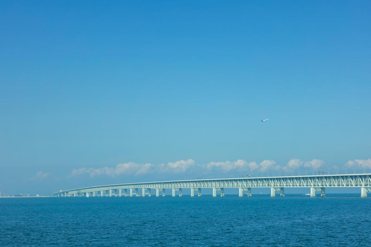 Omo Kansai Airport By Hoshino Resorts Izumisano Exterior foto The Sunshine Skyway Bridge
